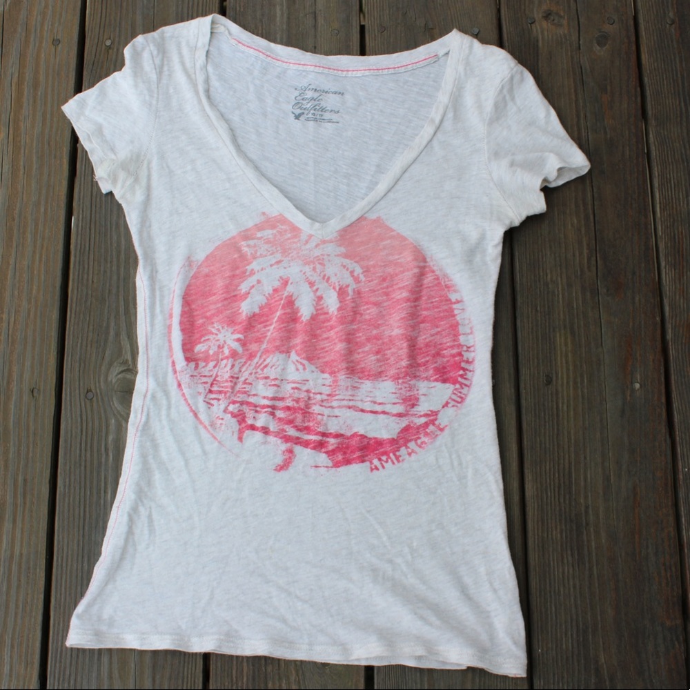 American Eagle V-neck Tee